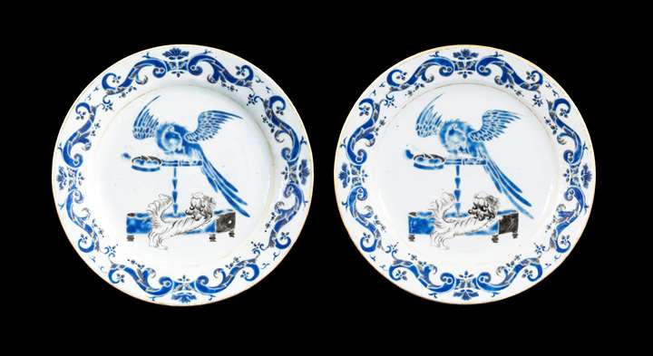 Pair of Chinese export porcelain dinner plates, attributed to the 'Pronk workshop'